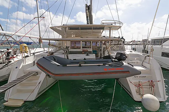 Lagoon 421