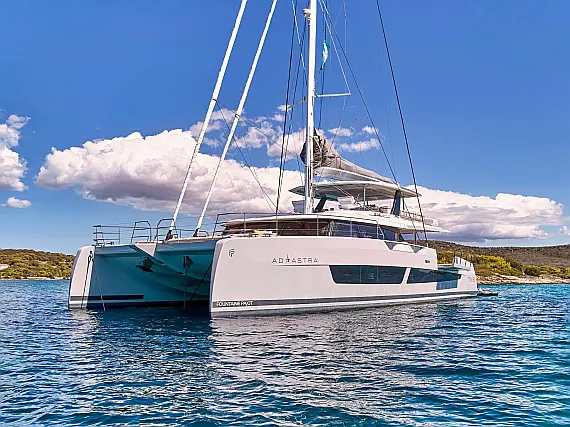 Fountaine Pajot Thira 80